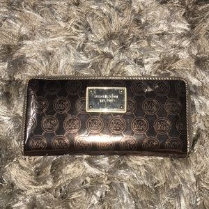 Michael Kors Wallet - Silver